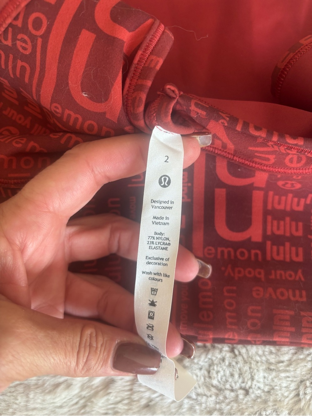 Lululemon women’s two piece athletic outfit